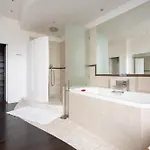 Διαμέρισμα Luxury 4 Bedroom Eiffel Tower View Παρίσι