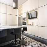 Luxury 4 Bedroom Eiffel Tower View