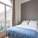 Luxury 4 Bedroom Eiffel Tower View *