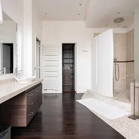 شقة Luxury 4 Bedroom Eiffel Tower View