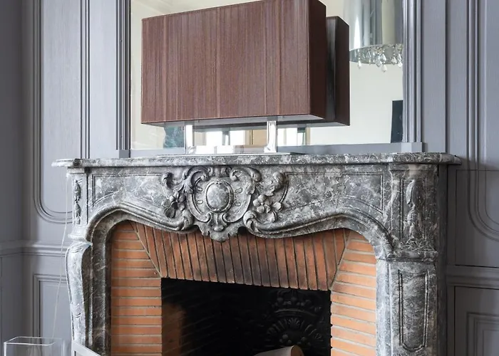 Luxury 4 Bedroom Eiffel Tower View Apartment