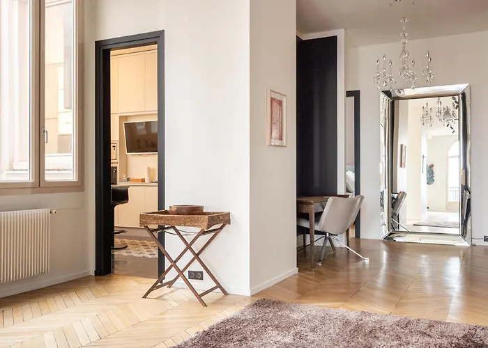 Apartment Luxury 4 Bedroom Eiffel Tower View Paris