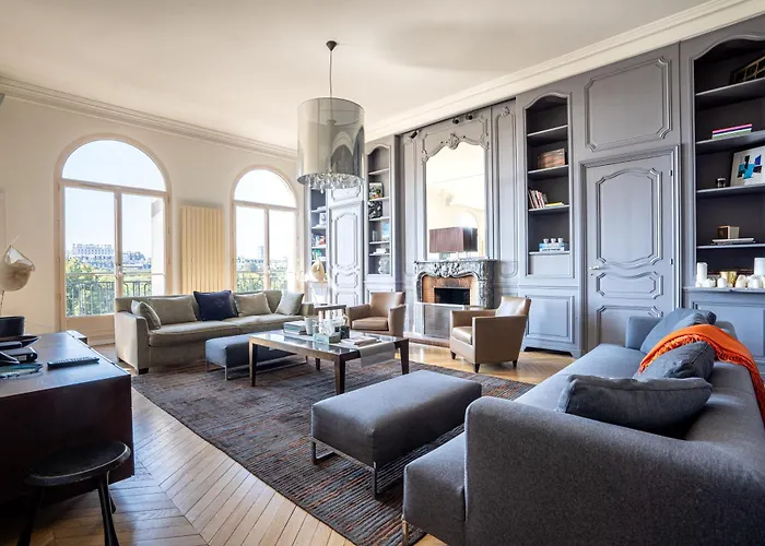 Luxury 4 Bedroom Eiffel Tower View * Paris