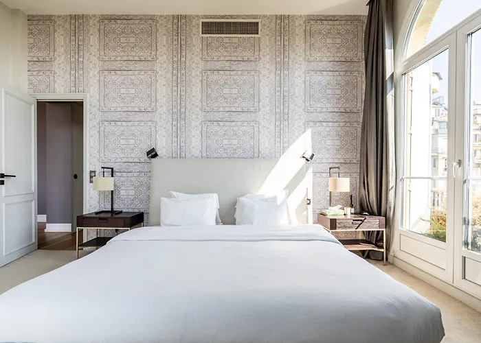 Apartment Luxury 4 Bedroom Eiffel Tower View Paris