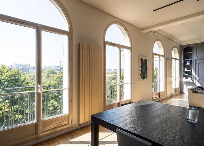 Luxury 4 Bedroom Eiffel Tower View * Paris