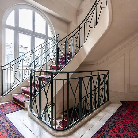 Luxury 4 Bedroom Eiffel Tower View 아파트